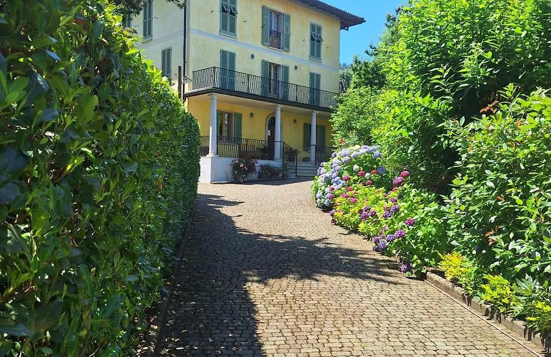 Lake View Camelia Room At Villa Isabella Stresa Retreat Ages 6 Plus-1