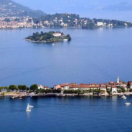 Villa Isabella: Lakefront Room with Park View Balcony-3